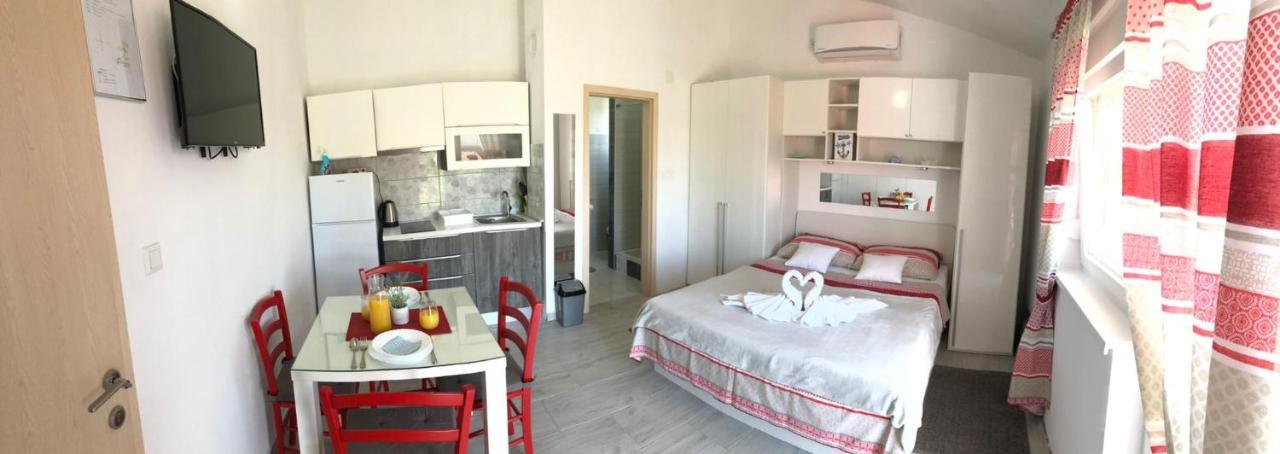 Apartmani Bolero - Obiteljski Odmor Vodice Luaran gambar