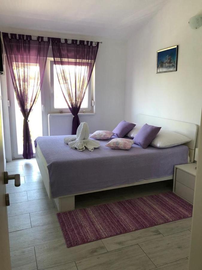 Apartmani Bolero - Obiteljski Odmor Vodice Luaran gambar