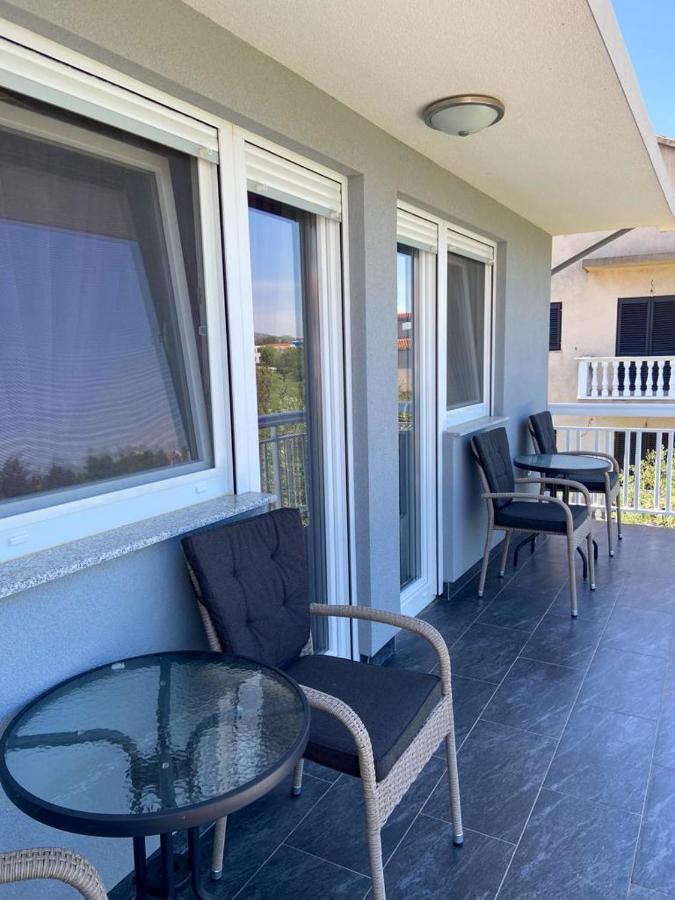 Apartmani Bolero - Obiteljski Odmor Vodice Luaran gambar
